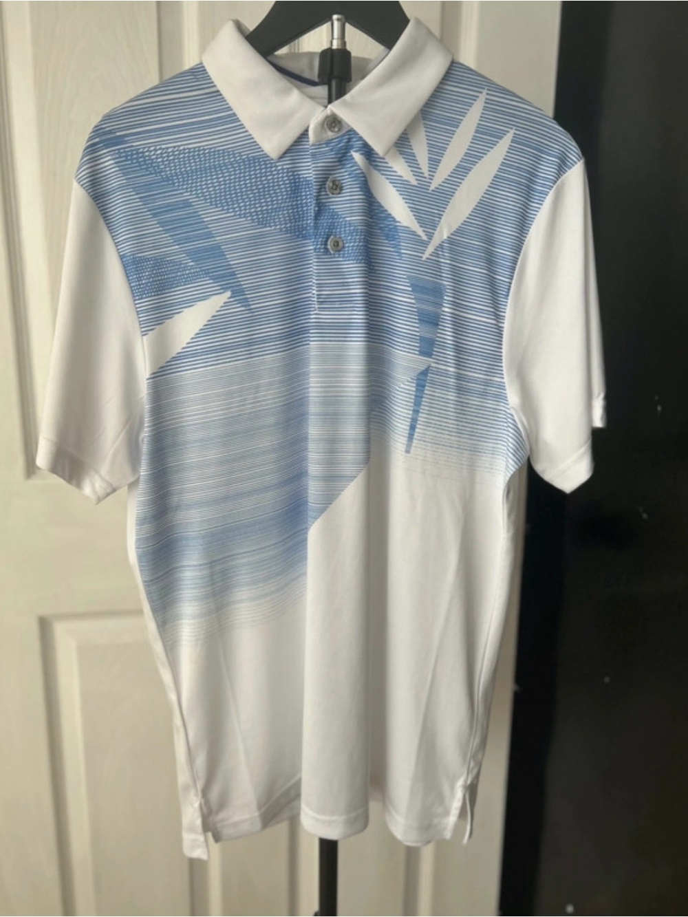 PGA TOUR Pro Series Men's Asymmetric Tropical Print Golf Polo – Size Medium
